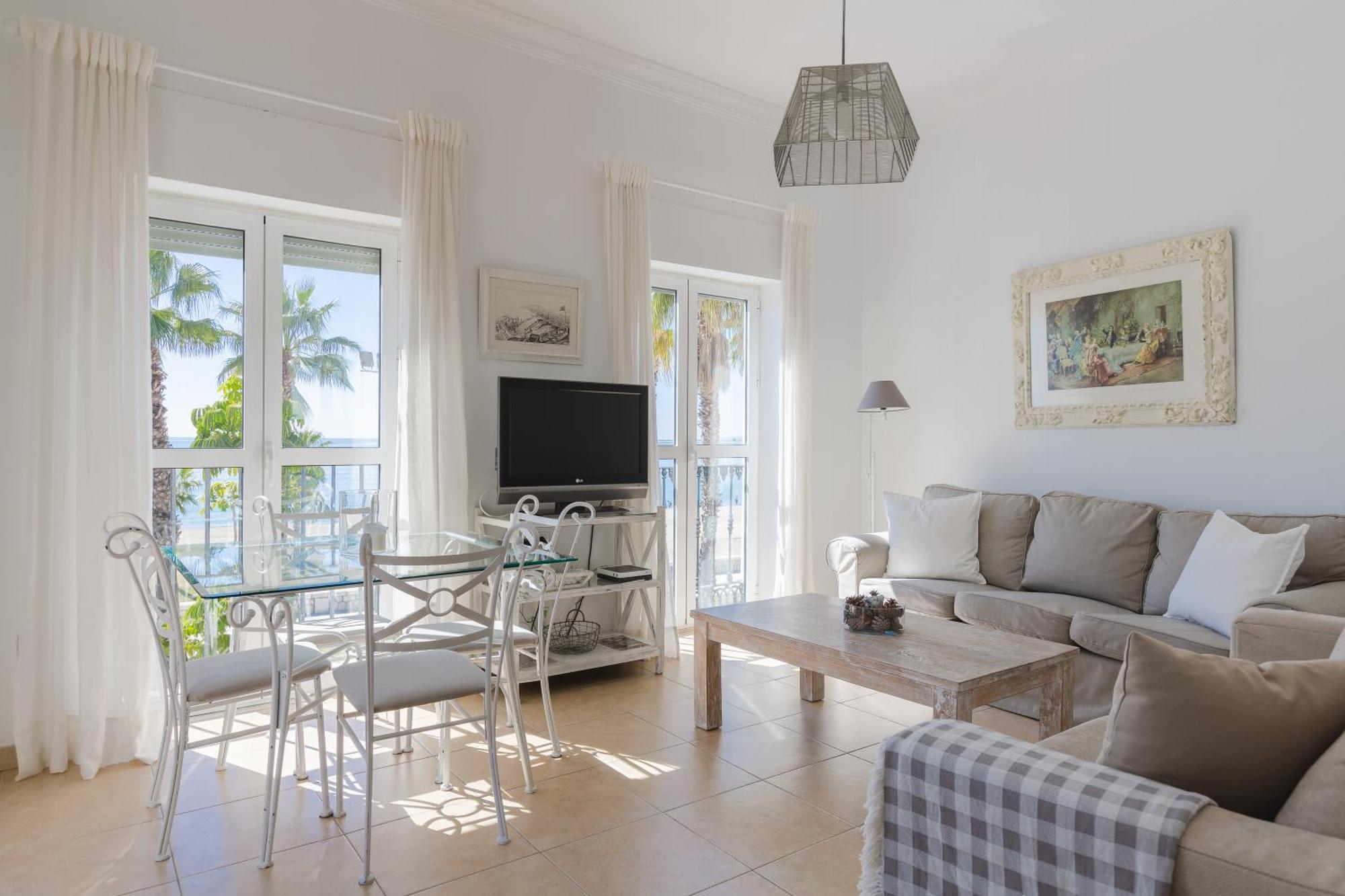 Apartamento Con Encanto En Primera Linea De Playa Malaga Exterior photo